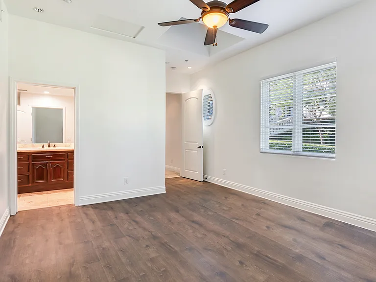 1916 Country Club Ln #1 — Photo 8