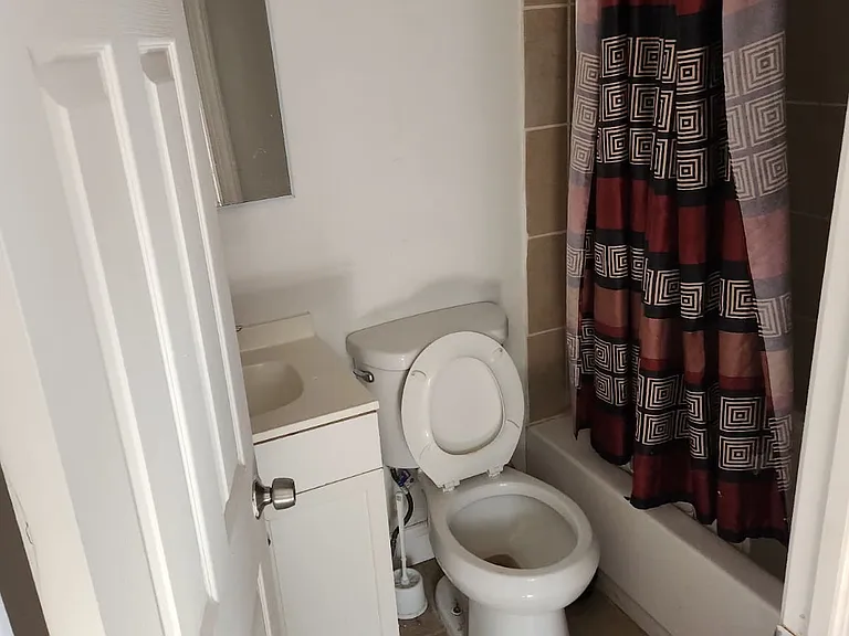 5608 Walnut St #3F — Photo 2