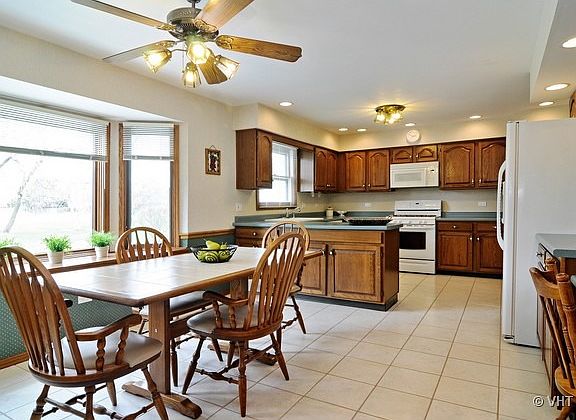 3rd image of 2564 N Haddow Ave