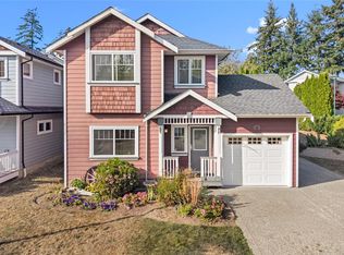 4 Newstead Cres, View Royal, BC V9B6L4