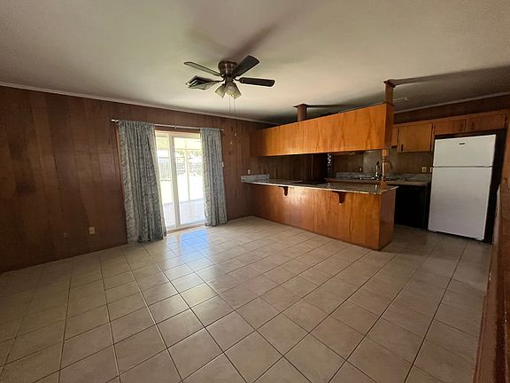 2nd image of 330 Genevieve Dr