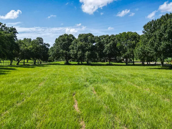 1300 Young St, Broussard, LA 70518