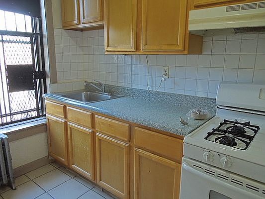 1st image of 754 Washington Ave #3