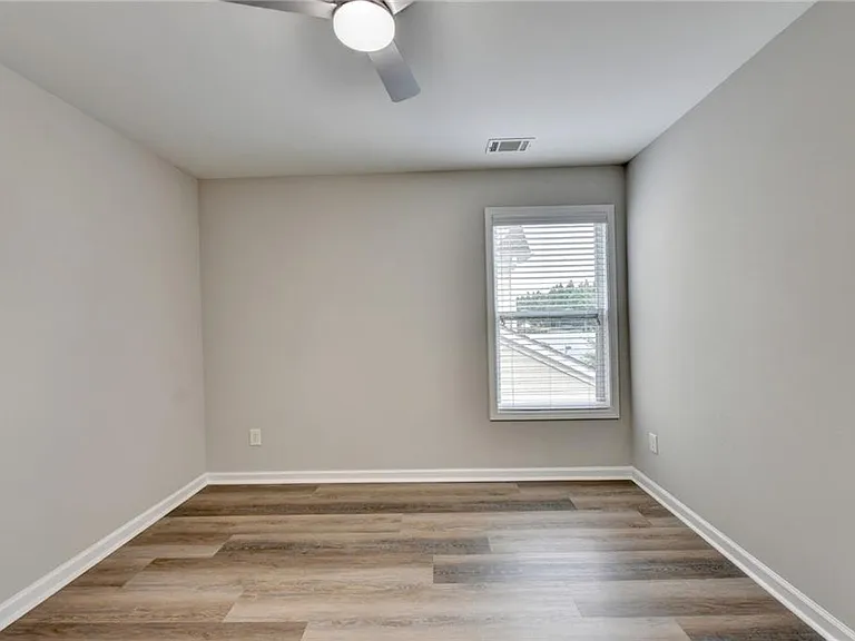 2208 Staunton Dr — Photo 44