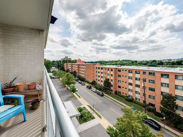 1301 S Arlington Ridge Rd #711 — Photo 17