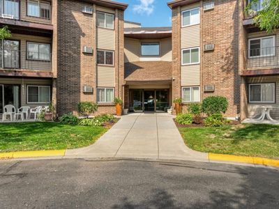 3425 Golfview Dr APT 302, Eagan, MN, 55123