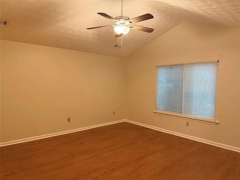 1819 Crescent Hill Dr NW — Photo 17