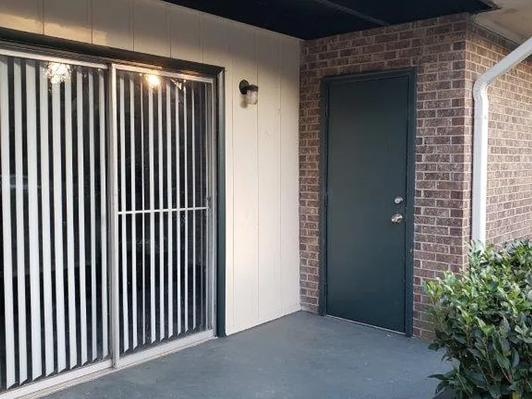 Vintage Creek Apartments — Photo 8