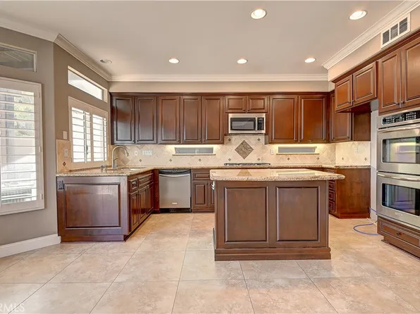 28572 Brookhill Rd, Trabuco Canyon, CA 92679