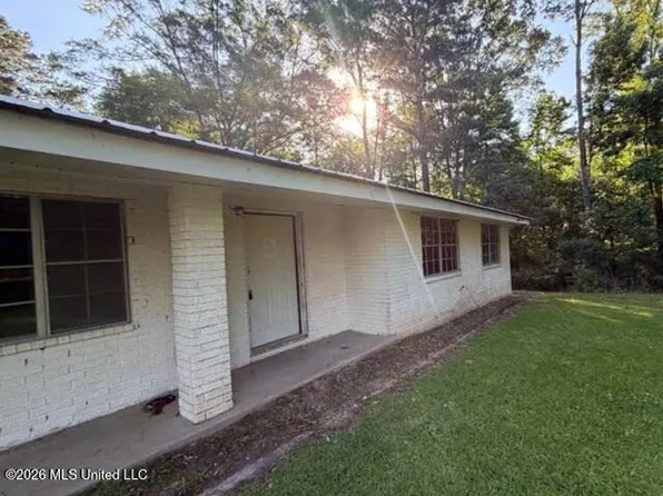 1690 New Salem Rd NE, Mc Call Creek, MS 39647
