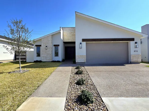 8713 Plantation East Dr, Laredo, TX 78045