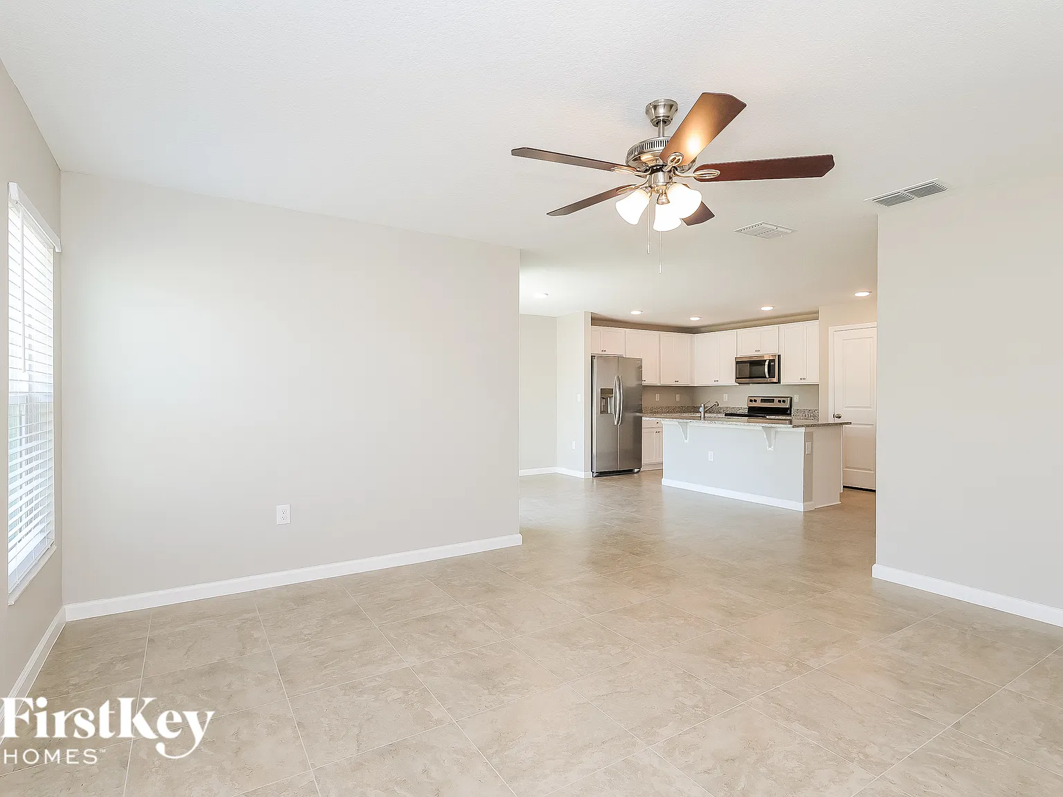 4 bed, 2.0 bath, 1598 sqft, $2,025 — Photo 3