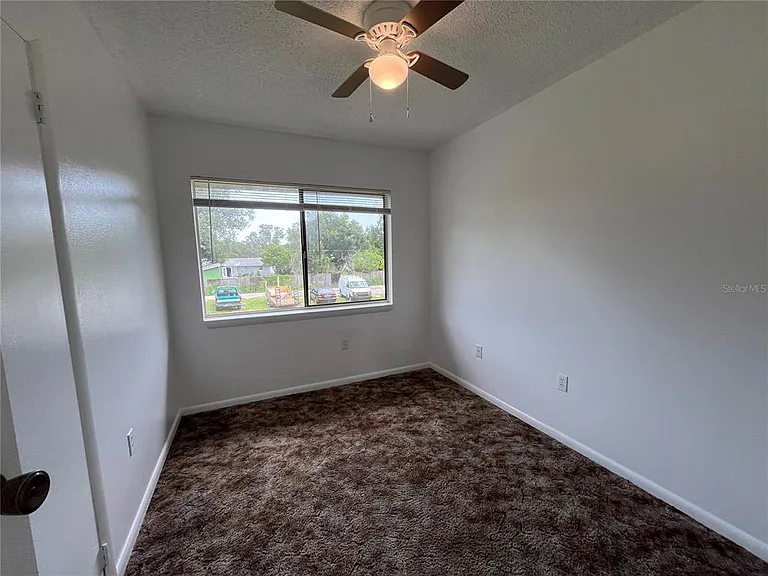 423 E Sessoms Ave #3 — Photo 17