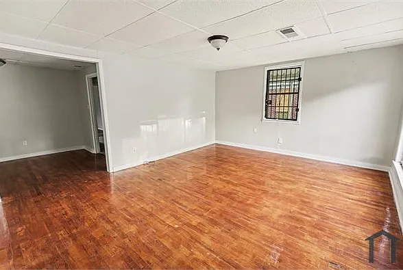 6025 Ivy St — Photo 5