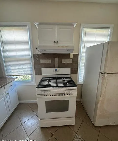 608 Emory St #2 — Photo 7