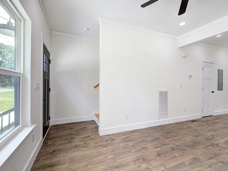 124 Robinhood Dr SE #A — Photo 5