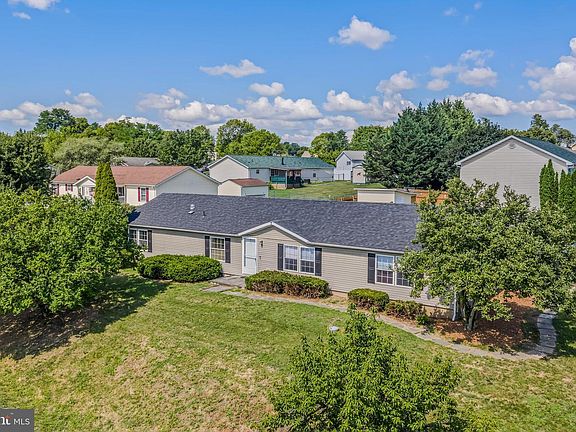 3rd image of 44 Teal Rd