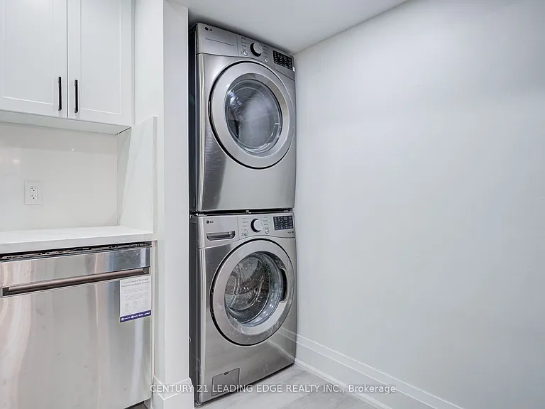 46 Hinchley Wood Grv #BASEMENT — Photo 10