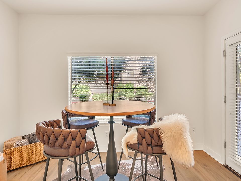 1st image of 5450 E Deer Valley Dr Unit 1004