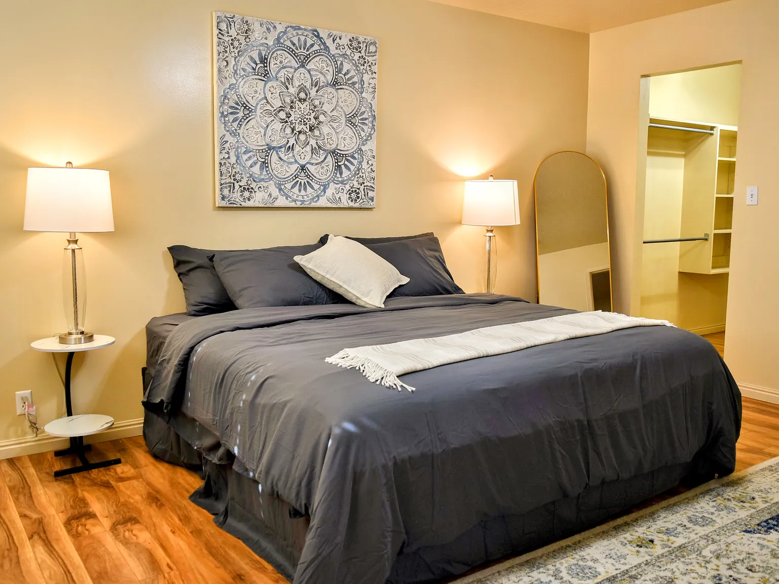 3 bed, 2.5 bath, 1826 sqft, $2,745 — Photo 2