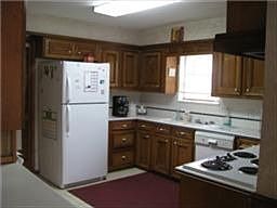 5th image of 18046 Radworthy Dr