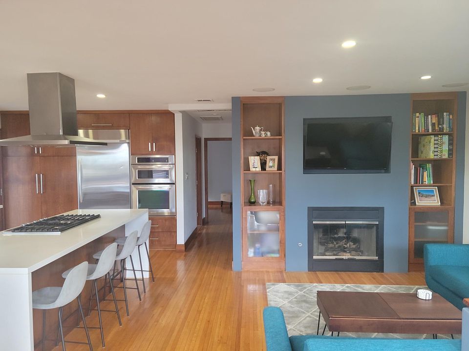 1st image of 1295 E Santa Clara St