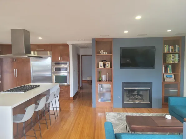 1295 E Santa Clara St, Ventura, CA 93001