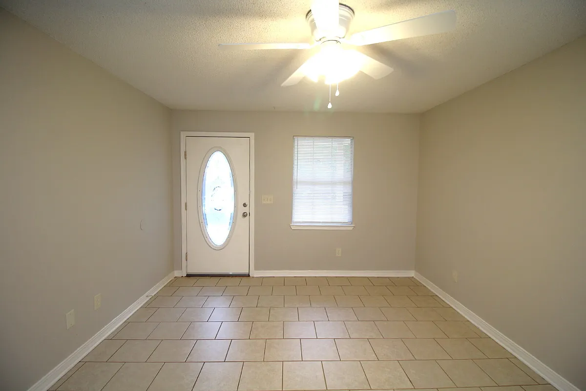 Building Photo - 7135 Pearson Rd #7
