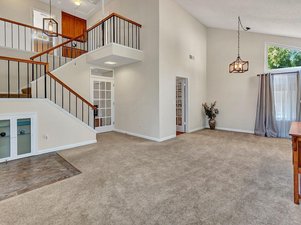 1st image of 16 Cherry Blossom Ct