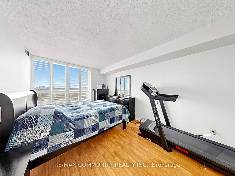 400 McLevin Ave #1410 — Photo 28