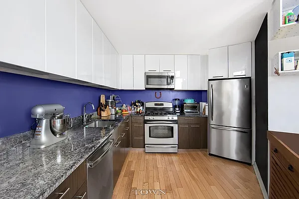 Sold by Town Residential | media 2