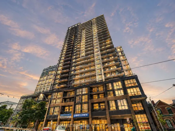 286 Main St #421, Toronto, ON M4C 0B3