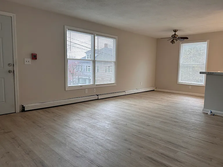 681 Charles St #4 — Photo 5