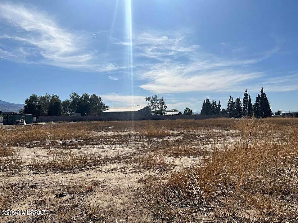 2nd image of 410 S Robbie Ln #0