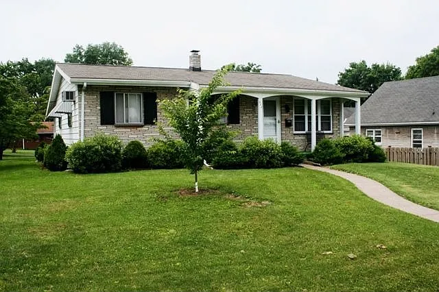 222 Prospect St photo 1