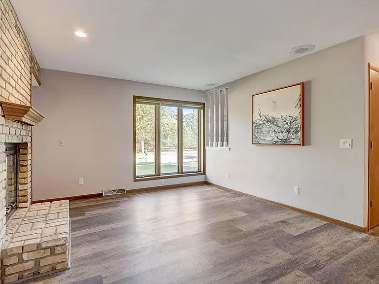 7653 Farmington Way — Photo 8