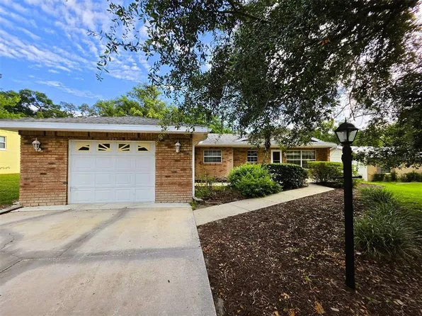 735 Overhill Rd, Deland, FL 32720