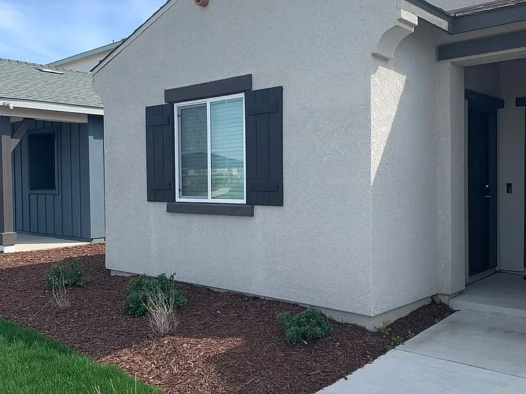810 Holdenhurst Ln — Photo 1