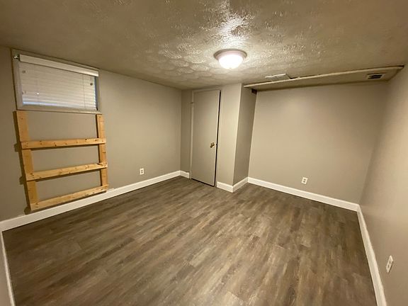 5th image of 161 E 13th Ave