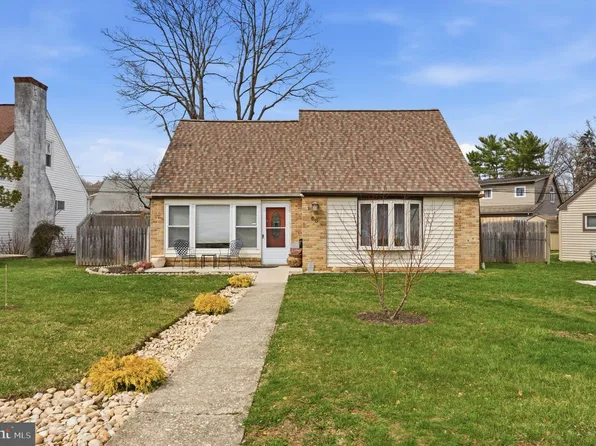 66 Oxford Cir, Norristown, PA 19403