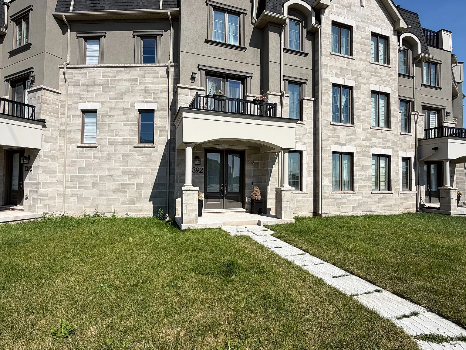 5 bed, $4,000 — Photo 1