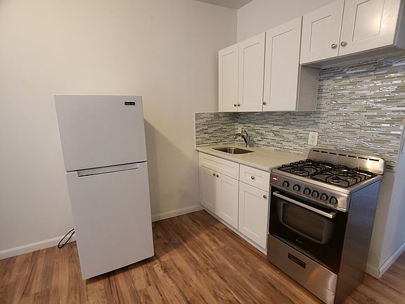 5th image of 115 Southside Ave APT A1
