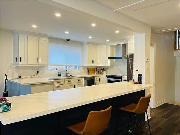 5th image of 54 Eastbury Dr
