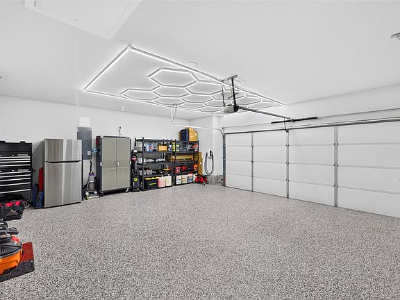 3rd image of 1301 Park Vista Dr