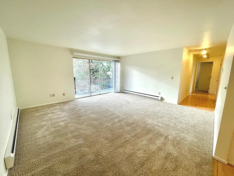 11008 NE 68th St #719 — Photo 3