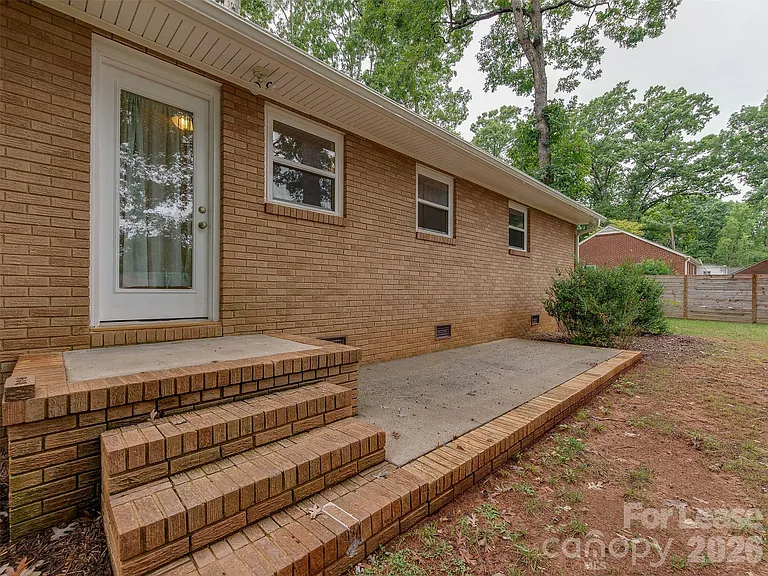 5646 Oak Dr — Photo 25