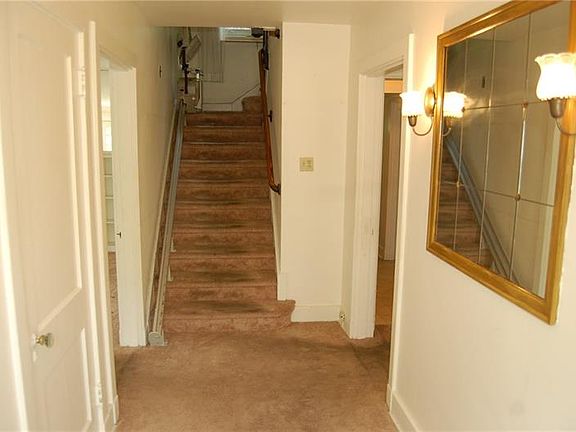 4th image of 4433 Schenley Farms Ter
