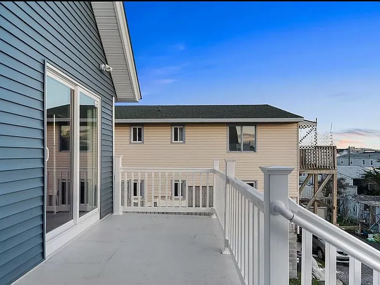 126 N Portland Ave — Photo 17