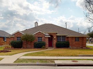 6901 Bluebell Dr, Rowlett, TX 75089