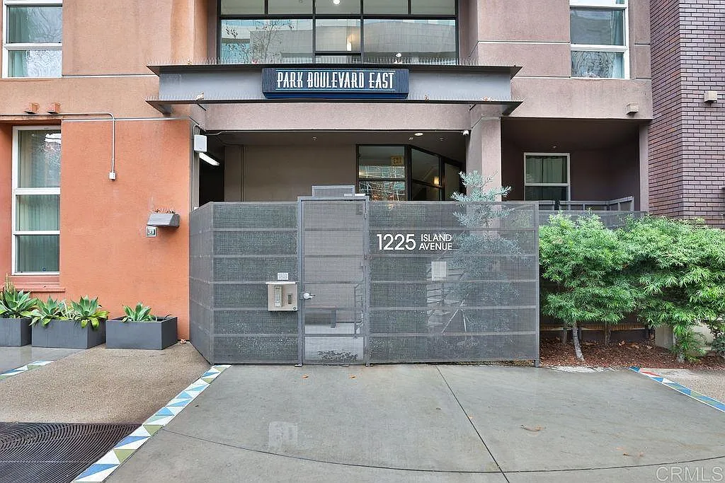 1 bed, 1.0 bath, 892 sqft, $3,000 — Photo 3